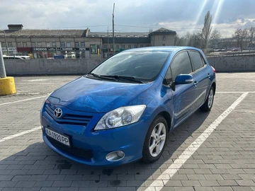 Авто Toyota Auris 2011 № 8713203