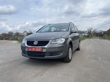 Авто Volkswagen Touran 2009 № 8713211