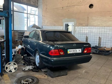 Авто Mercedes 320 1999 № 8713289