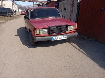 Авто ВАЗ 2107 1986 № 8713638
