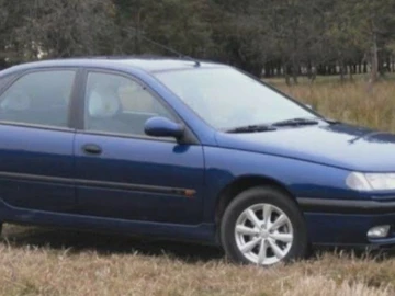 Авто Renault Laguna 1990 № 8713811