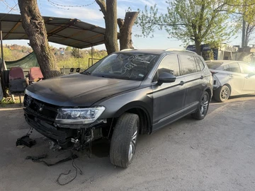 Авто Volkswagen Tiguan 2021 № 8713844