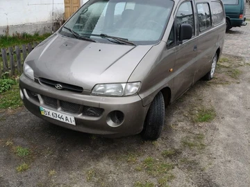 Авто Hyundai H200 1999 № 8714051