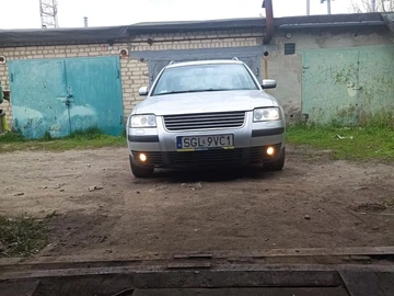 Авто Volkswagen Passat Variant 2004 № 8714137