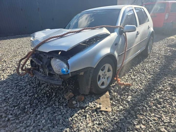 Авто Volkswagen Golf 2002 № 8714171