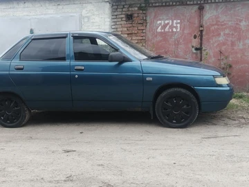 Авто ВАЗ 2110 2001 № 8714174