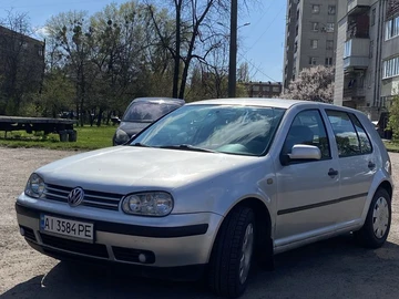 Авто Volkswagen Golf 2001 № 8714309