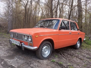Авто ВАЗ 2103 1975 № 8714315