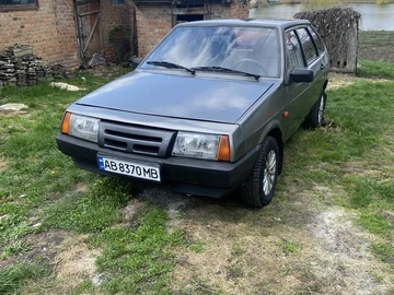 Авто ВАЗ 2109 1993 № 8714507