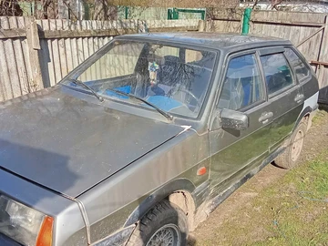 Авто ВАЗ 2109 1992 № 8714550