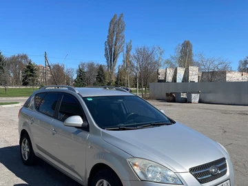 Авто KIA Cee X27 D 2009 № 8714627
