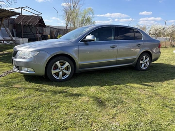 Авто Skoda Superb 2009 № 8714673