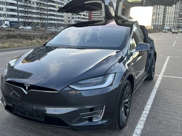 Авто Tesla Model X 2018 № 8714689