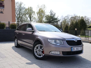 Авто Skoda Superb 2010 № 8714741