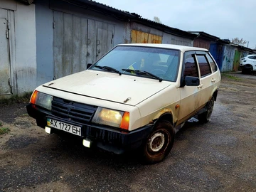 Авто ВАЗ 2109 1989 № 8714771