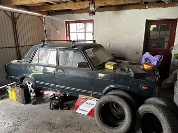 Авто ВАЗ 2107 1980 № 8714965