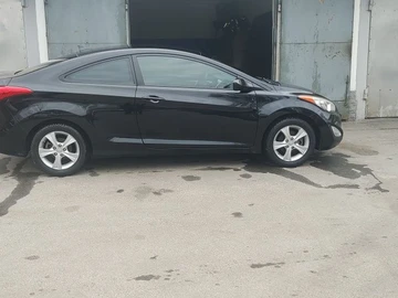 Авто Hyundai Elantra 2012 № 8715127