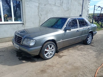 Авто Mercedes 220 1994 № 8715616