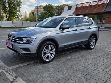 Авто Volkswagen Tiguan 2019 № 8715958