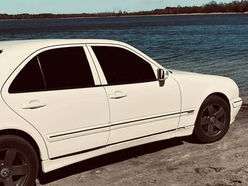 Авто Mercedes E Серия 2000 № 8716045