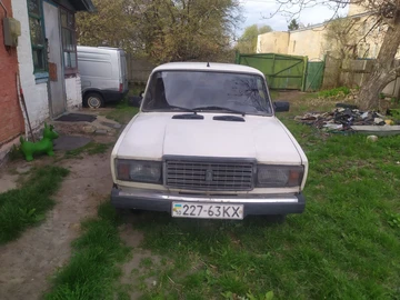 Авто ВАЗ 2107 1990 № 8716174