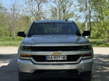 Авто Chevrolet Silverado 2019 № 8716504