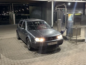 Авто Volkswagen Golf 2004 № 8716573