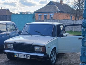 Авто ВАЗ 2107 1993 № 8716999