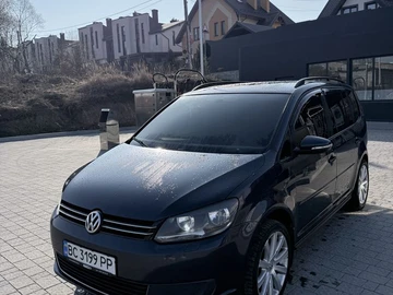 Авто Volkswagen Touran 2014 № 8717047