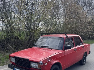 Авто ВАЗ 2107 1992 № 8717239