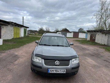 Авто Volkswagen Passat Variant 2002 № 8717395