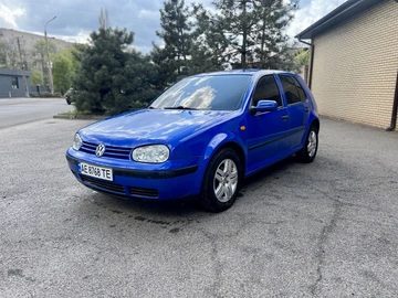 Авто Volkswagen Golf 2000 № 8717433