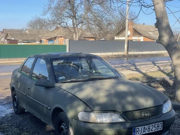 Авто Opel Vectra 1997 № 8717464
