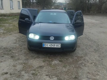 Авто Volkswagen Golf 2000 № 8717502