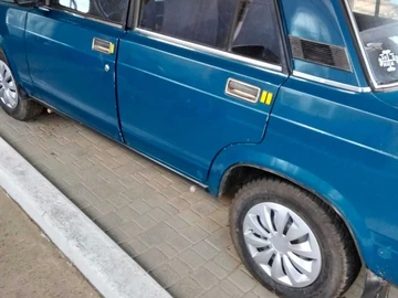 Авто ВАЗ 2107 2002 № 8717523