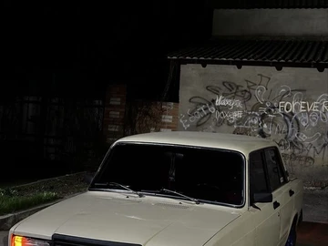Авто ВАЗ 2107 1988 № 8717595