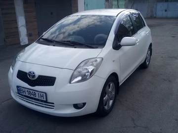 Авто Toyota Yaris 2007 № 8717642