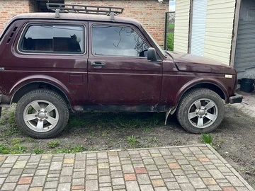 Авто ВАЗ 21213 1998 № 8717719
