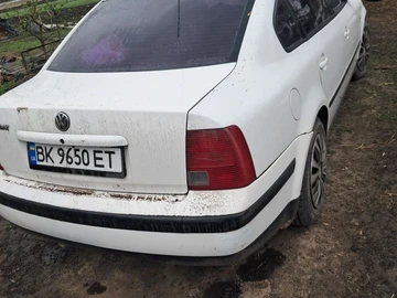 Авто Volkswagen Passat Sedan 1999 № 8718002