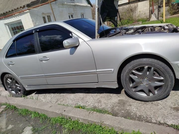 Авто Mercedes E Серия 2001 № 8718106