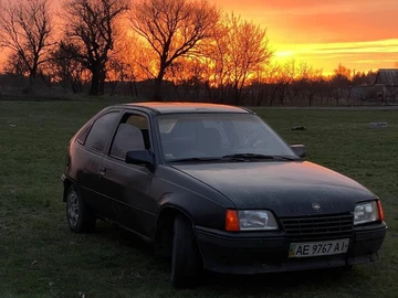Авто Opel Kadett 1988 № 8718203