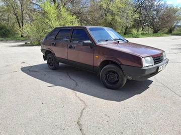 Авто ВАЗ 2109 1995 № 8718420