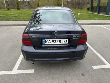 Авто Opel Vectra 2000 № 8718448