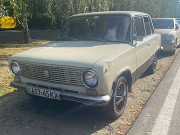 Авто ВАЗ 2101 1983 № 8718529