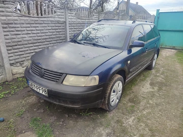 Авто Volkswagen Passat Variant 2000 № 8718888