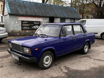 Авто ВАЗ 2107 2001 № 8718905