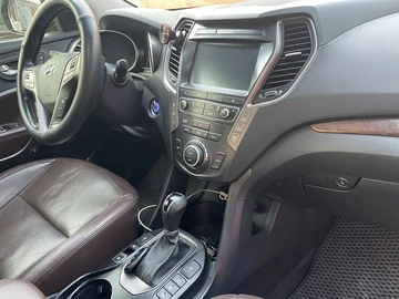 Авто Hyundai Santa Fe 2018 № 8719051