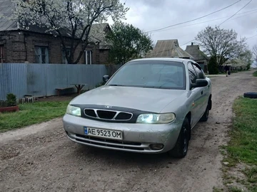 Авто Daewoo Nubira 1998 № 8719056