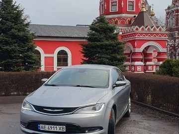 Авто Chrysler 200 2015 № 8719089