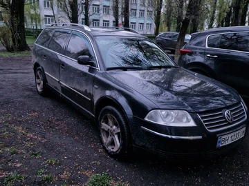 Авто Volkswagen Passat Hatchback 2003 № 8719099